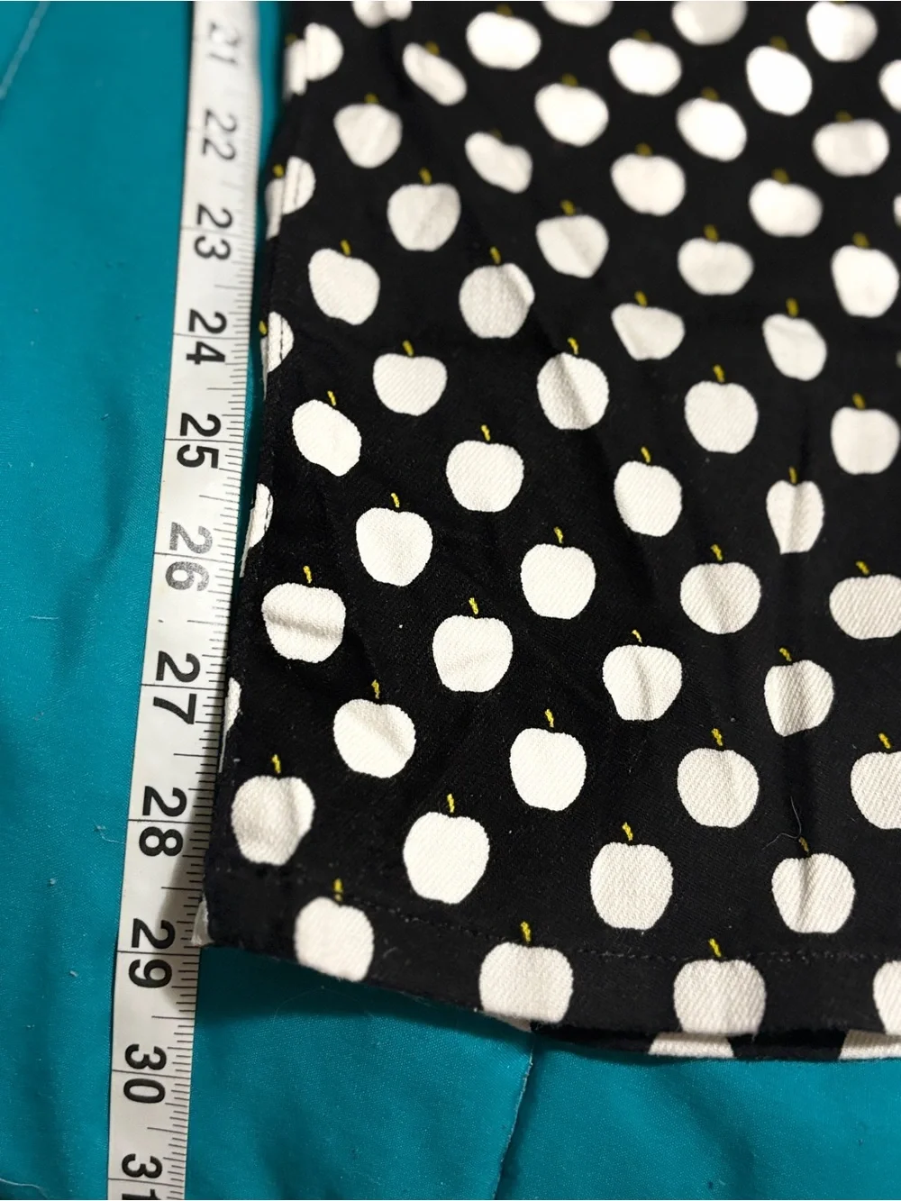 Kate spade broom street live colorfully apple print ankle jeans size 32(12-14)